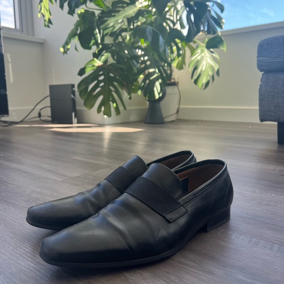 Men’s dress shoes - Picture 1 of 2